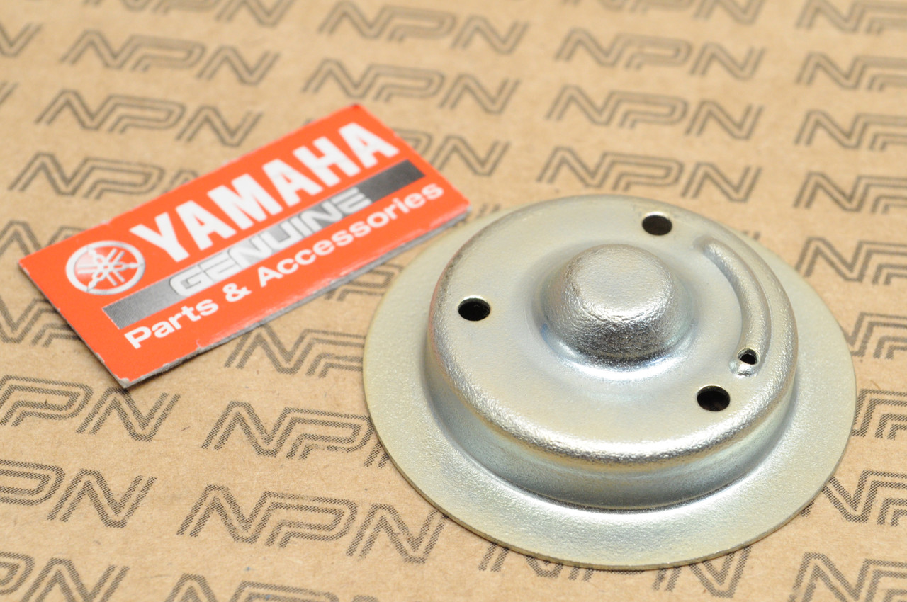 NOS Yamaha 1973-74 DT100 DT125 1974 DT250 DT360 Gas Fuel Tank Gasket Plate 437-24615-00