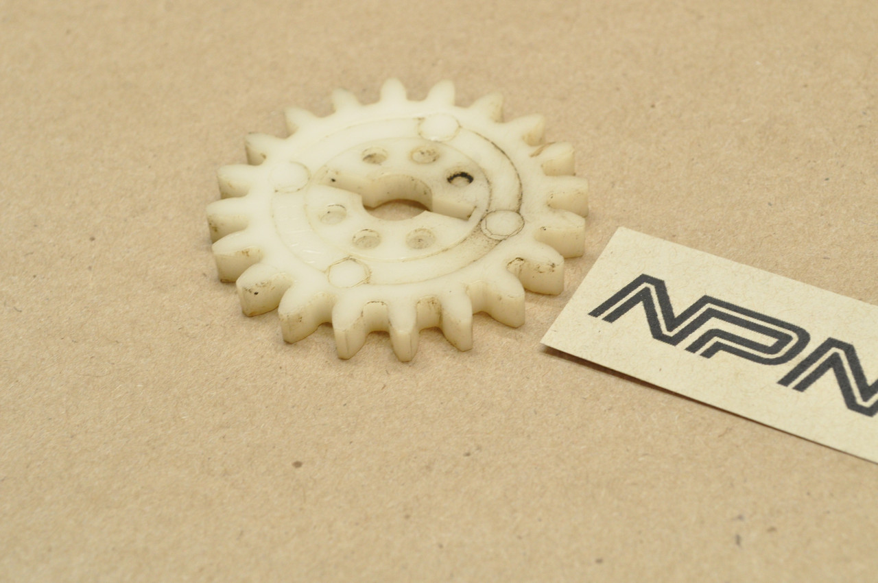 Vtg OEM Yamaha R5 RD350 RD400 TZ250 TZ350 Tachometer Primary Gear 278-17851-00