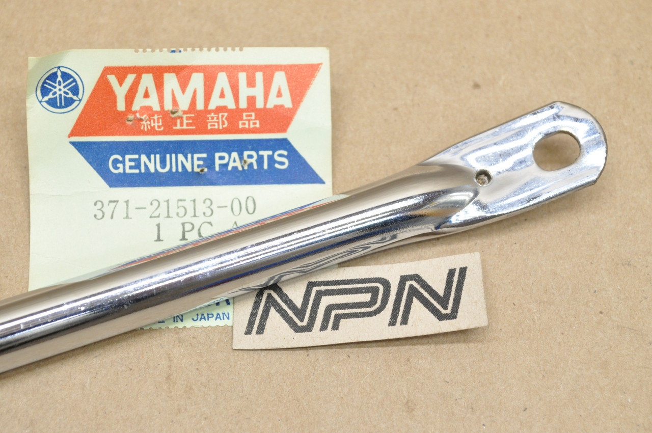 NOS Yamaha 1973-74 TX500 1975 XS500 Front Fender Stay Bracket 371-21513-00
