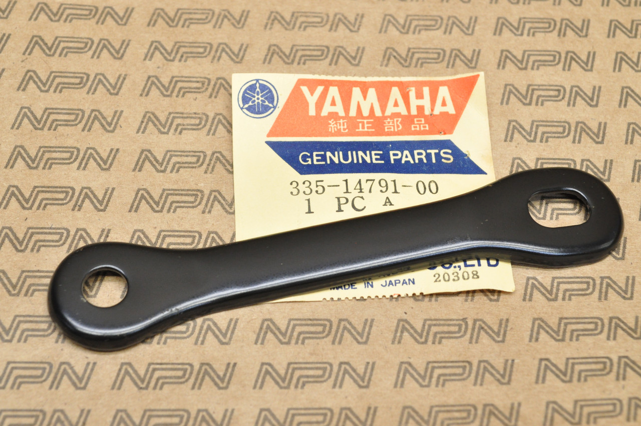 NOS Yamaha 1972 LT2 Exhaust Muffler Silencer Stay Bracket 335-14791-00