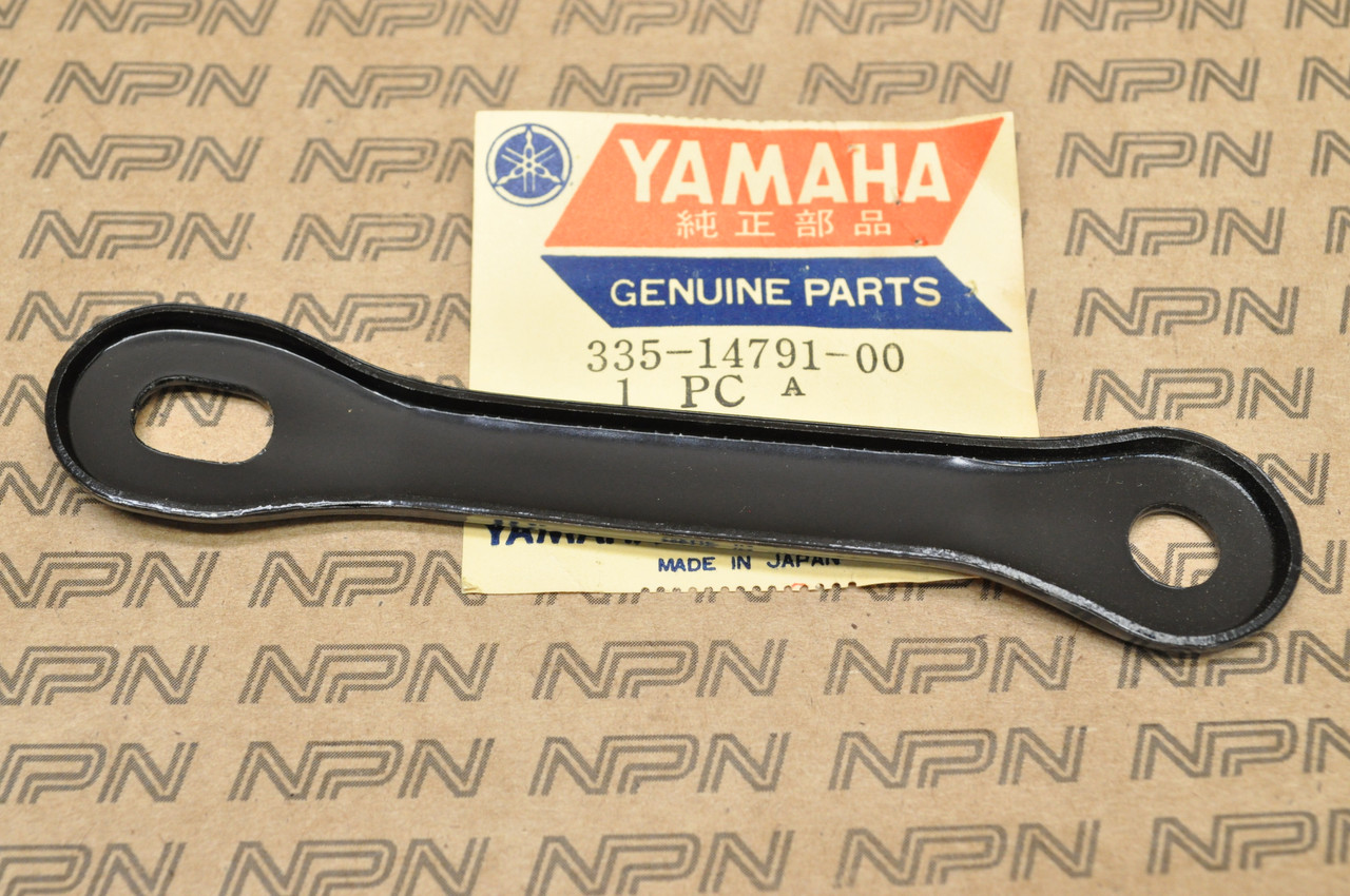 NOS Yamaha 1972 LT2 Exhaust Muffler Silencer Stay Bracket 335-14791-00