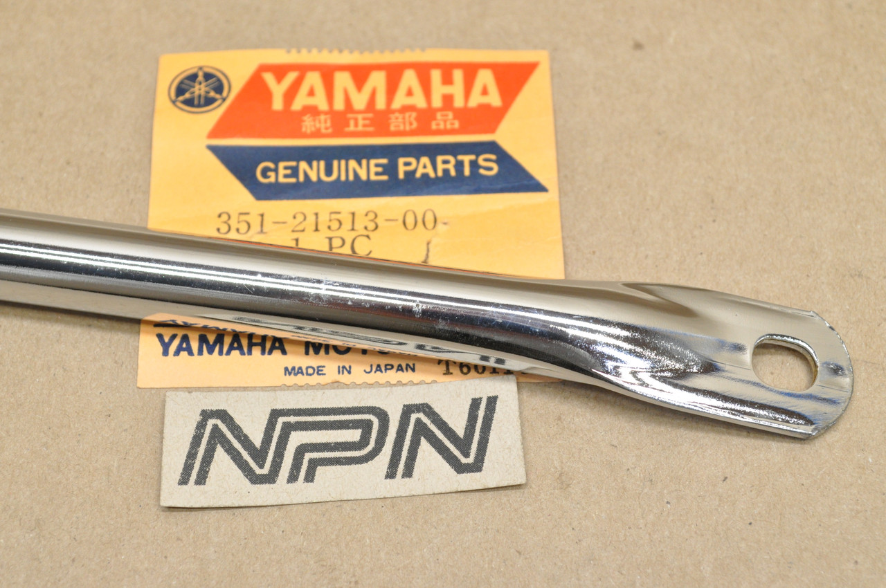 NOS Yamaha 1973-75 RD250 RD350 Front Fender Stay Bracket 351-21513-00