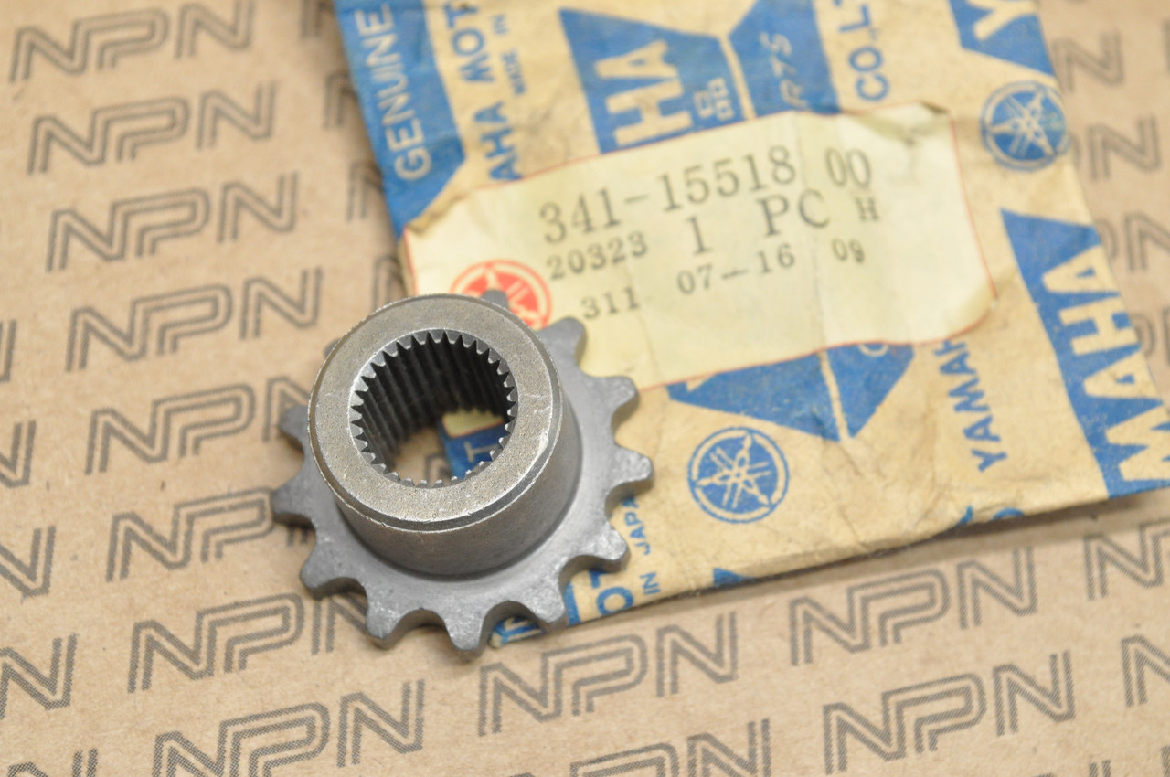 NOS Yamaha 1973-74 TX750 Starter Motor Sprocket 341-15518-00
