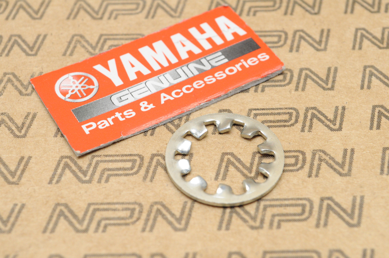 NOS Yamaha AT1 CT1 CS3 DS6 DT1 R3 RT1 Head Light Lamp Bucket Tooth Washer 92901-12300