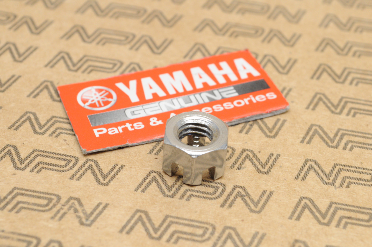 NOS Yamaha 1974 DT250 DT360 Rear Wheel Slotted Castle Nut 95303-08900