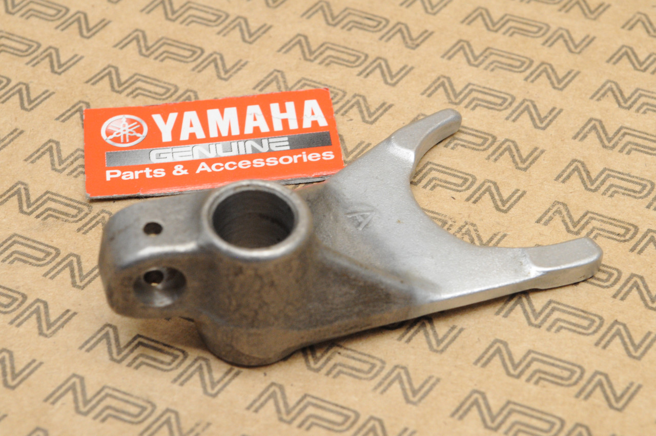NOS Yamaha 1968-71 DT1 1970-71 RT1 Gear Shift Fork #2 214-18512-00