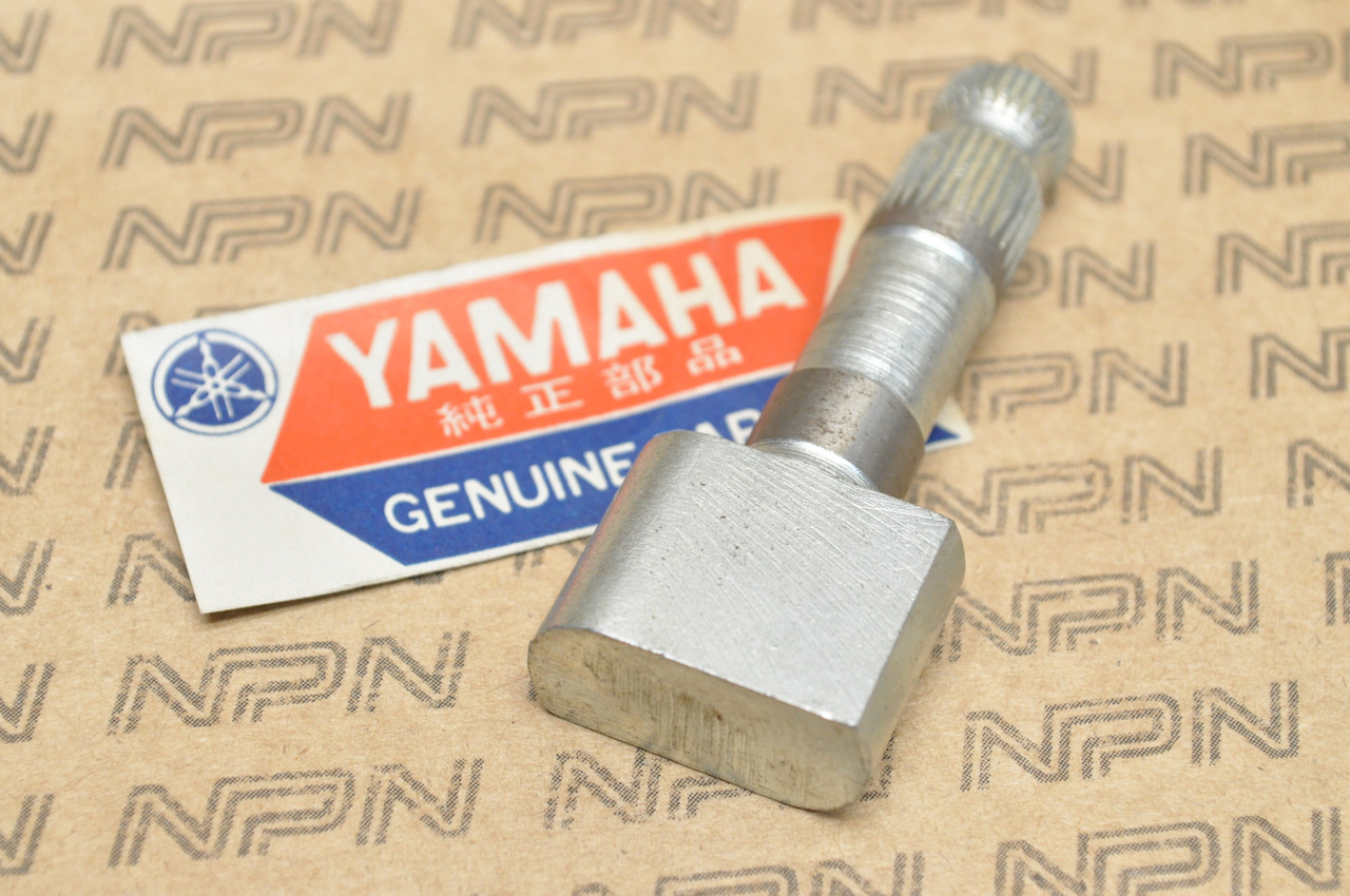 NOS Yamaha DT1 DT2 DT250 DT3 DT360 DT400 RT1 RT2 RT3 Cam Shaft 214-25151-00