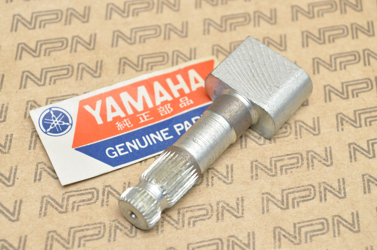 NOS Yamaha DT1 DT2 DT250 DT3 DT360 DT400 RT1 RT2 RT3 Cam Shaft 214-25151-00