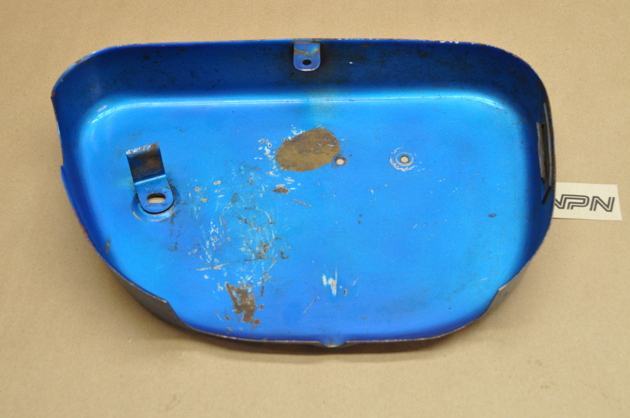 Vintage OEM Yamaha 1965-66 YDS3 YM1 Side Cover Front Slot *AS IS* 156-21711-01