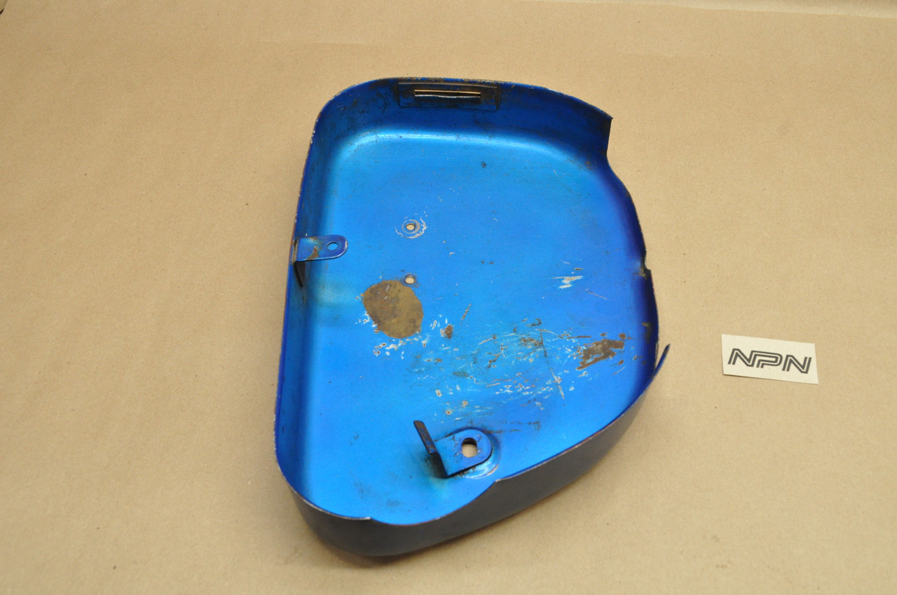 Vintage OEM Yamaha 1965-66 YDS3 YM1 Side Cover Front Slot *AS IS* 156-21711-01