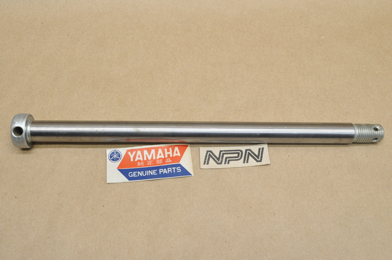 NOS Yamaha YZ100 YZ125 YZ175 Rear Wheel Axle Bolt 537-25381-01
