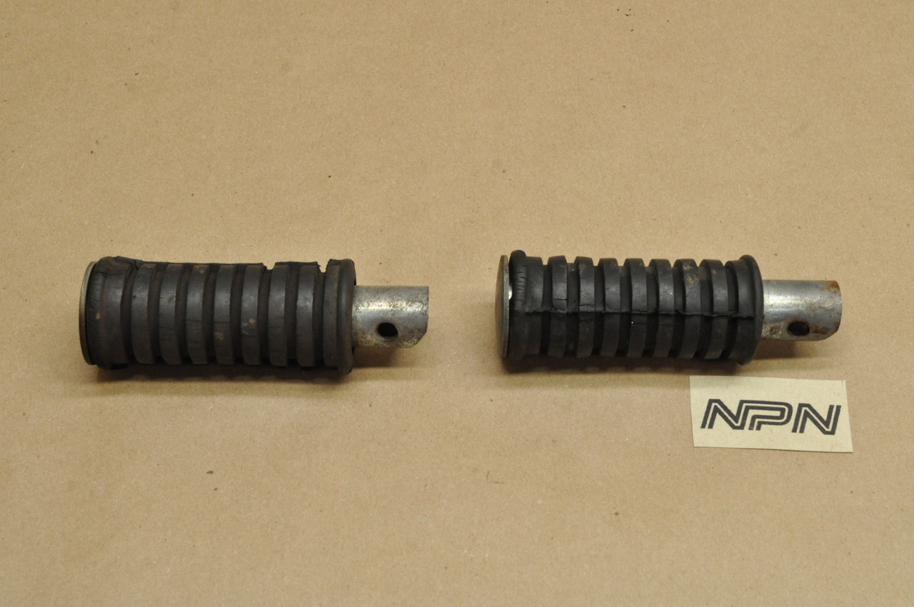 Vtg OEM Yamaha DT100 DT125 DT175 DT250 DT400 RD125 RD200 RD400 RS100 TW200 Foot Peg Set 120-27431-00