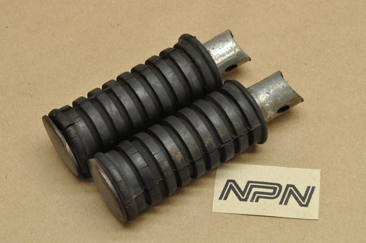 Vtg OEM Yamaha DT100 DT125 DT175 DT250 DT400 RD125 RD200 RD400 RS100 TW200 Foot Peg Set 120-27431-00