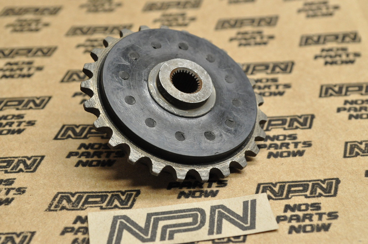 NOS Honda S65 Cam Chain Guide Sprocket 14670-035-010