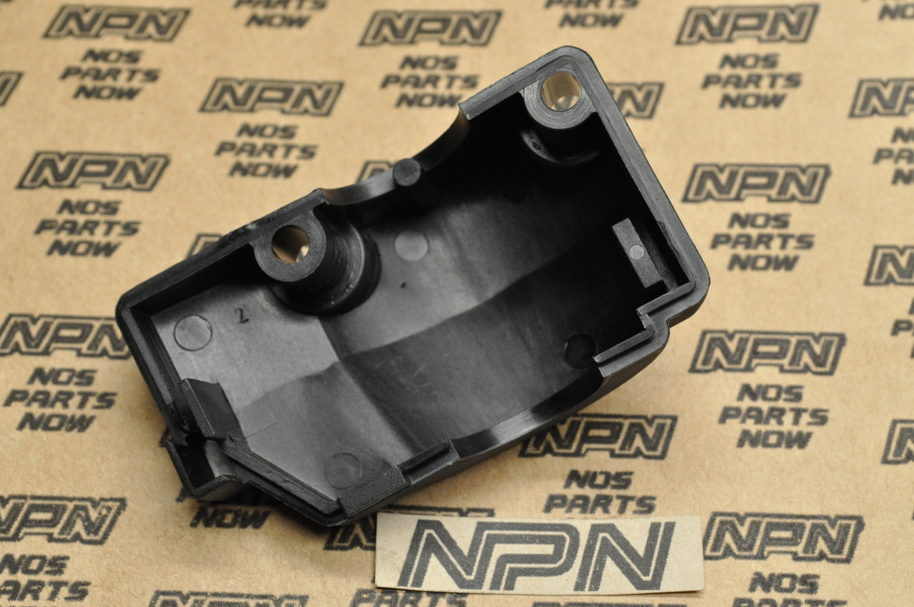 NOS Honda TR200 TRX125 TRX200 TRX250 TRX300 Lower Switch Housing 35201-HB7-671