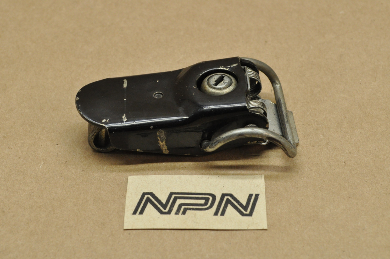 Vtg OEM Yamaha DT100 GT1 GT80 GTMX RD125 RD200 RD250 RD350 RD60 Seat Lever Lock Latch 526-24705-00