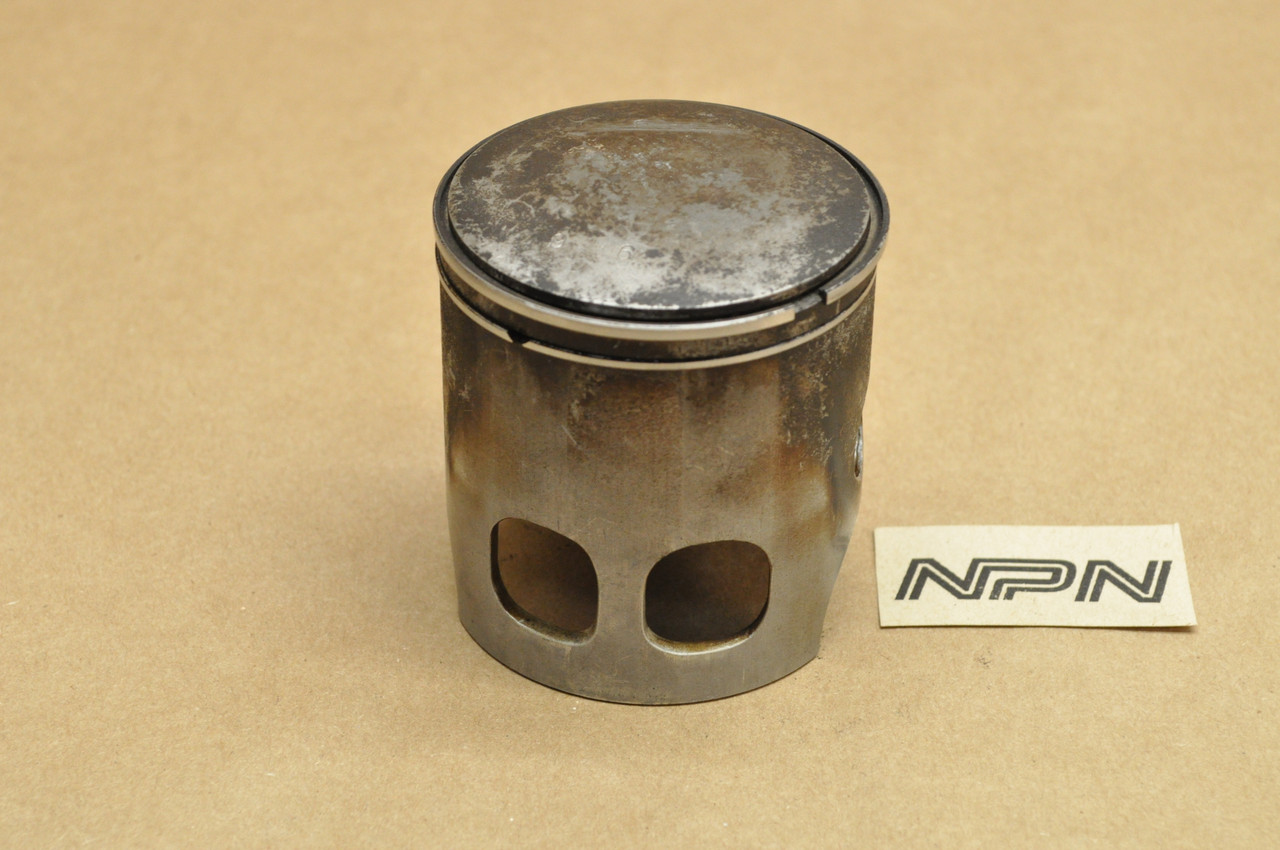 Vtg OEM Yamaha 1973-75 RD350 Standard Size Piston 360-11631-03-96