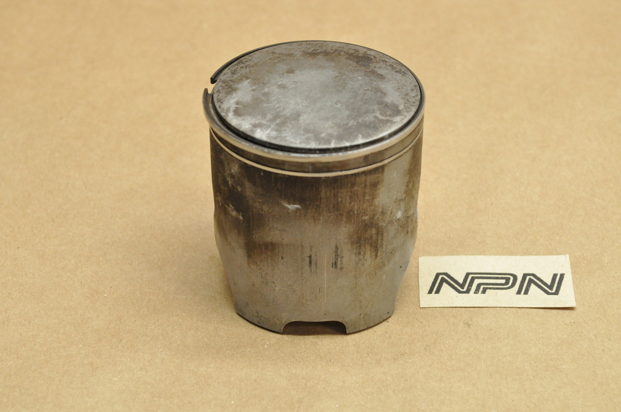 Vtg OEM Yamaha 1973-75 RD350 Standard Size Piston 64mm 360-11631-03-96