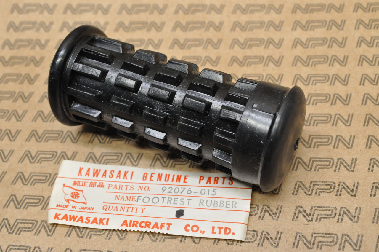 NOS Kawasaki 1969-75 H1 1976 KH500 Foot Rest Peg Rubber 92076-015