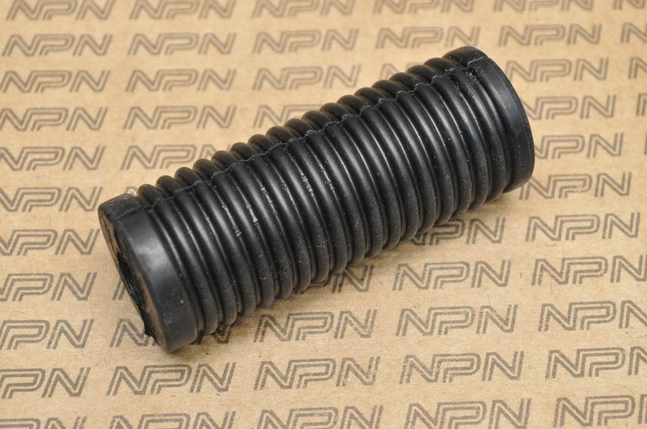 NOS Kawasaki A1 A7 H1 KH500 W1 W2 Footrest Foot Peg Rubber 92076-009