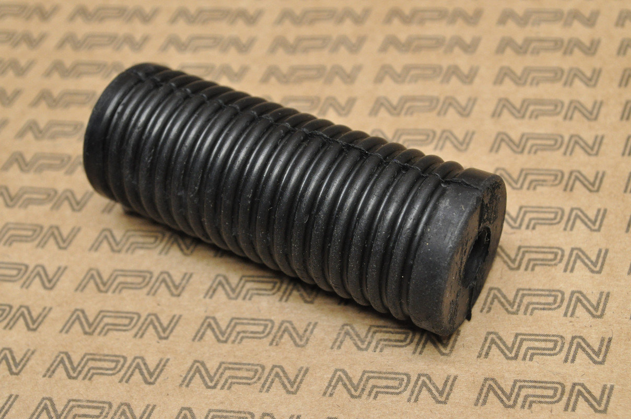 NOS Kawasaki A1 A7 H1 KH500 W1 W2 Footrest Foot Peg Rubber 92076-009