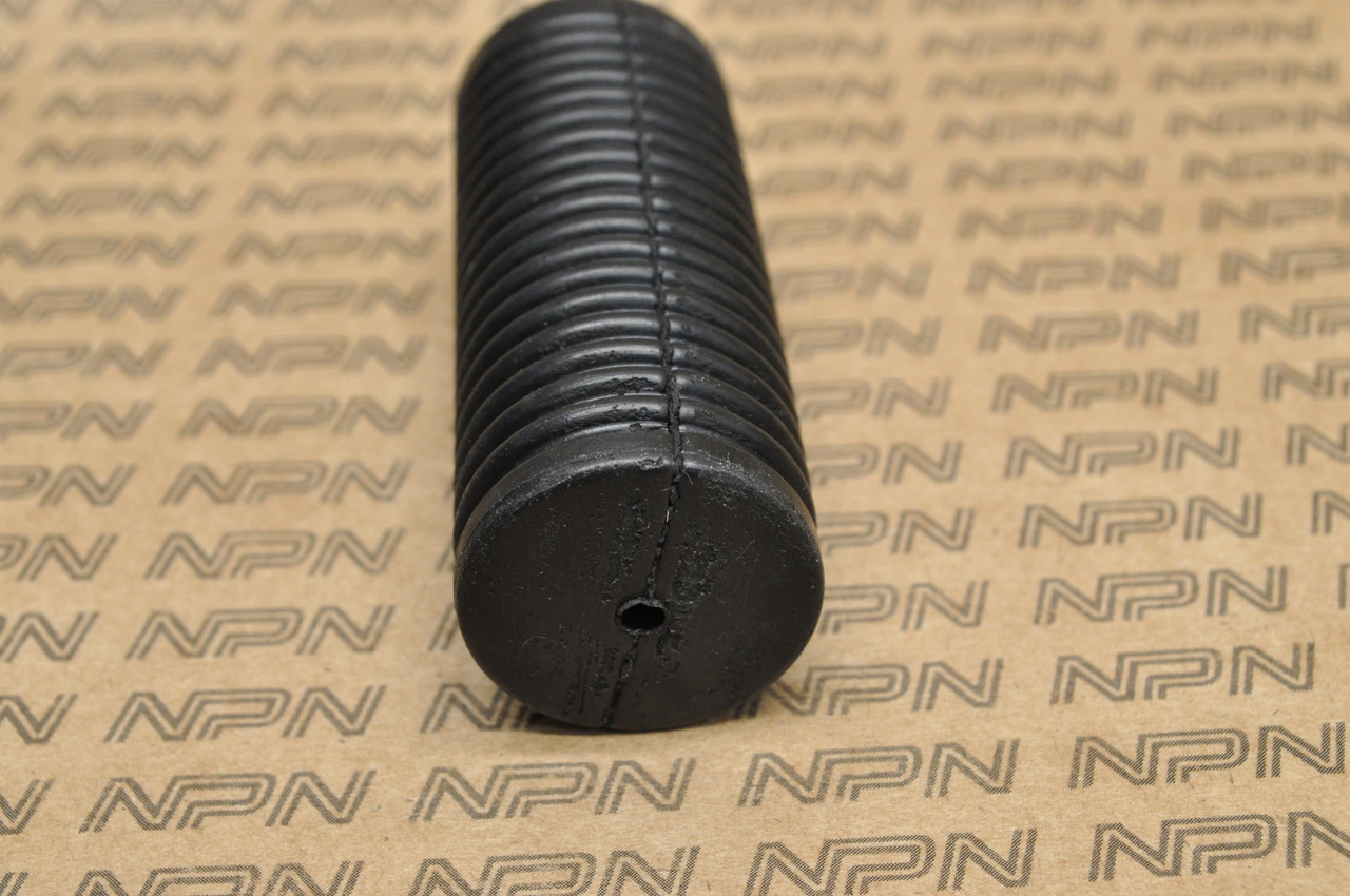 NOS Kawasaki A1 A7 H1 KH500 W1 W2 Footrest Foot Peg Rubber 92076-009