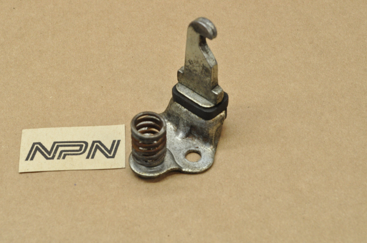 Vtg OEM Yamaha RD400 RS100 TX500 TX650 XS500 XS650 XS750 Seat Latch 371-24728-02