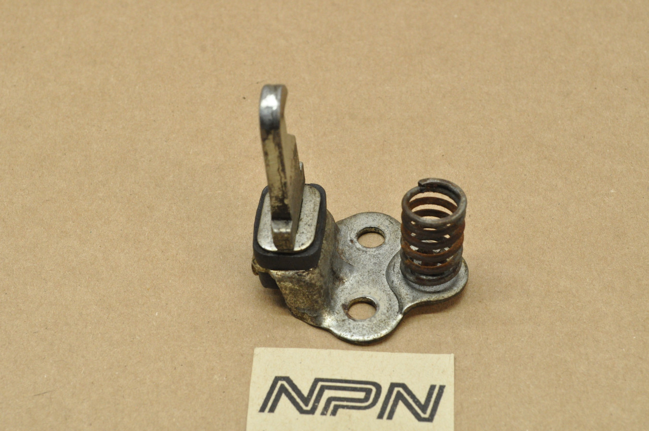 Vtg OEM Yamaha RD400 RS100 TX500 TX650 XS500 XS650 XS750 Seat Latch 371-24728-02