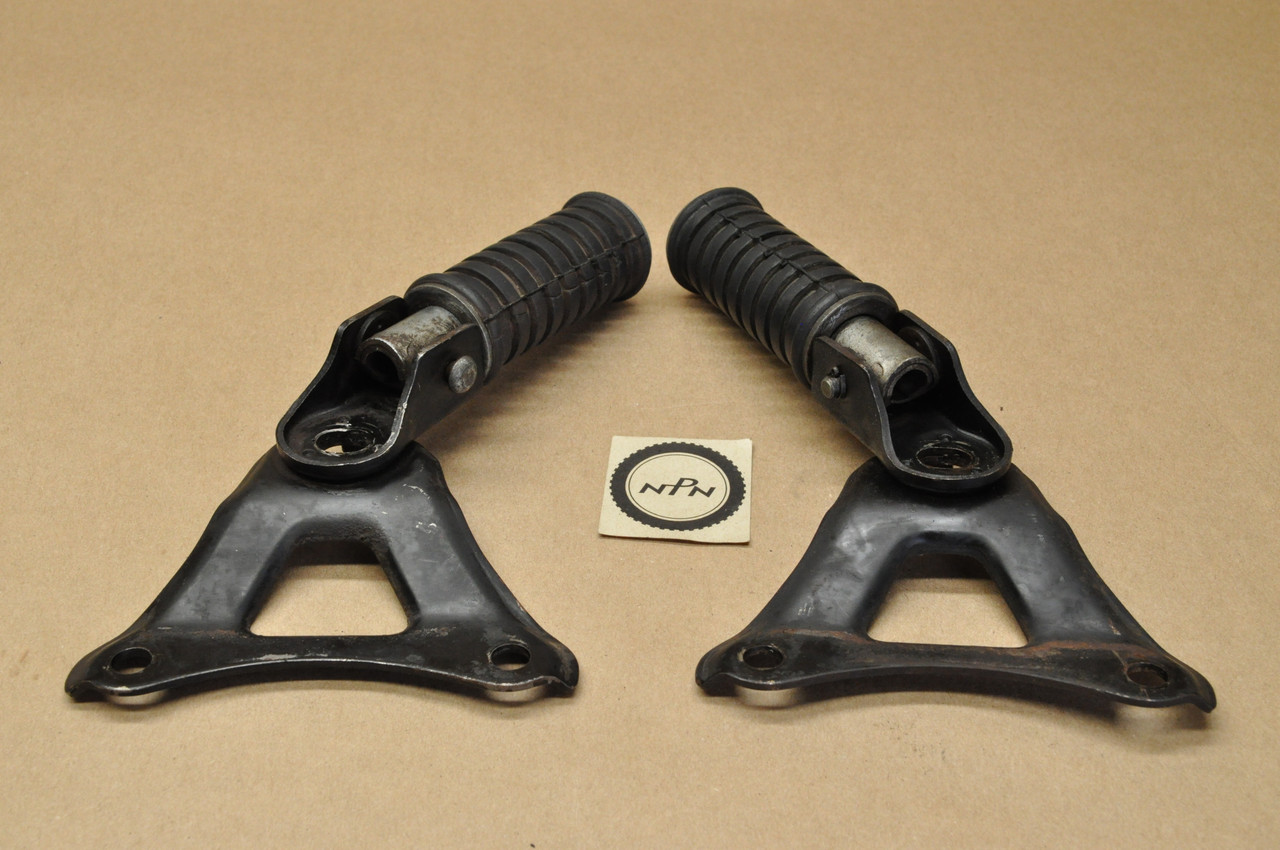 Vtg OEM Yamaha XS360 Rear Buddy Foot Peg Step Rest Arm Bracket Set 465-27431-00