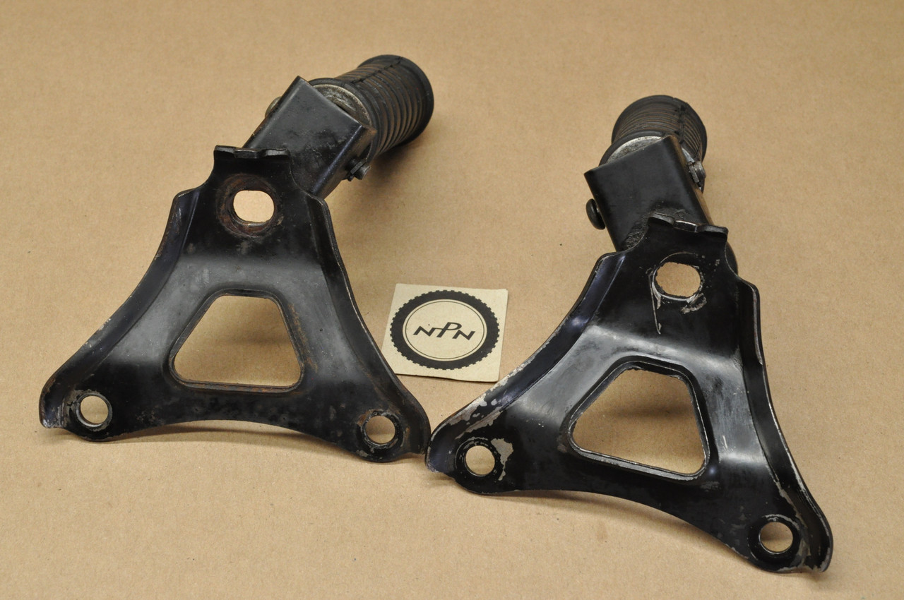 Vtg OEM Yamaha XS360 Rear Buddy Foot Peg Step Rest Arm Bracket Set 465-27431-00