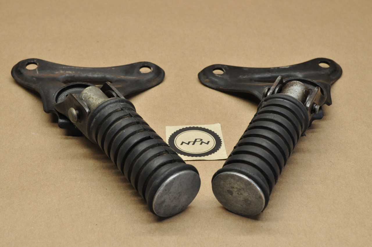 Vtg OEM Yamaha XS360 Rear Buddy Foot Peg Step Rest Arm Bracket Set 465-27431-00