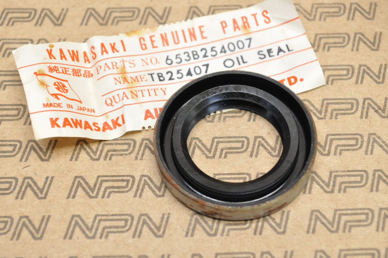 NOS Kawasaki 1976-79 KD100 Crank Case Cover Oil Seal 653B254007