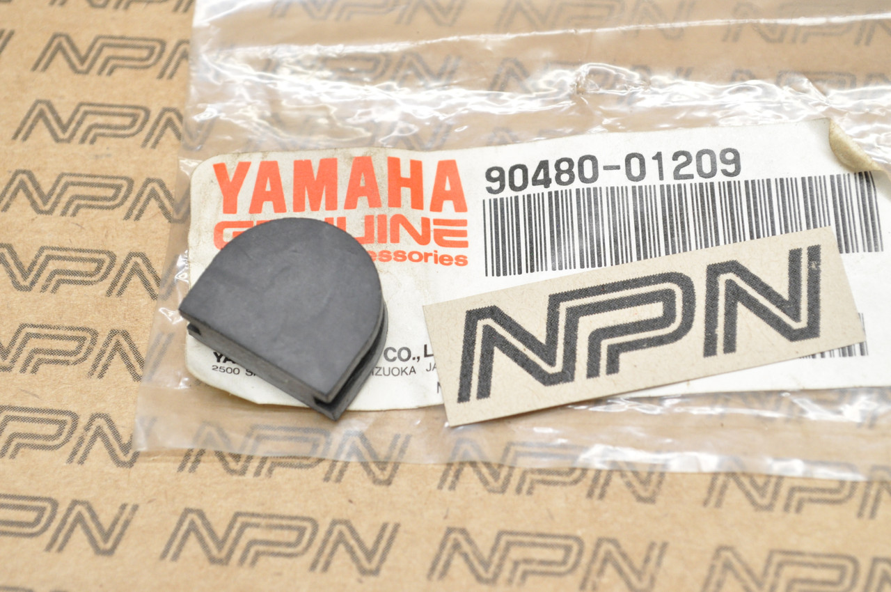 NOS Yamaha XS360 XS400 YFS200 Blaster YT125 Crank Case Rubber