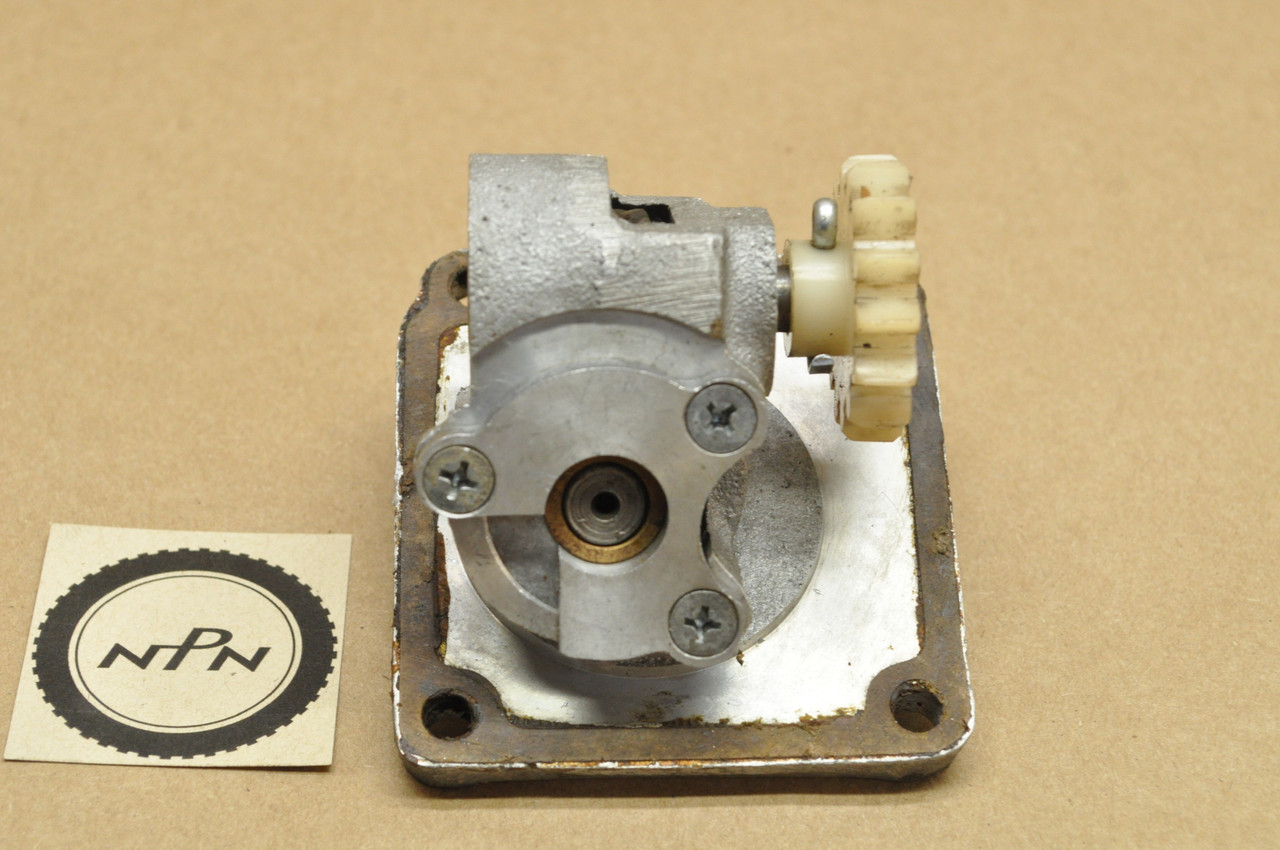 Vtg OEM Yamaha TD1 YM1 YDS3 Tachometer Drive Gear Housing Assembly 156-17811-00