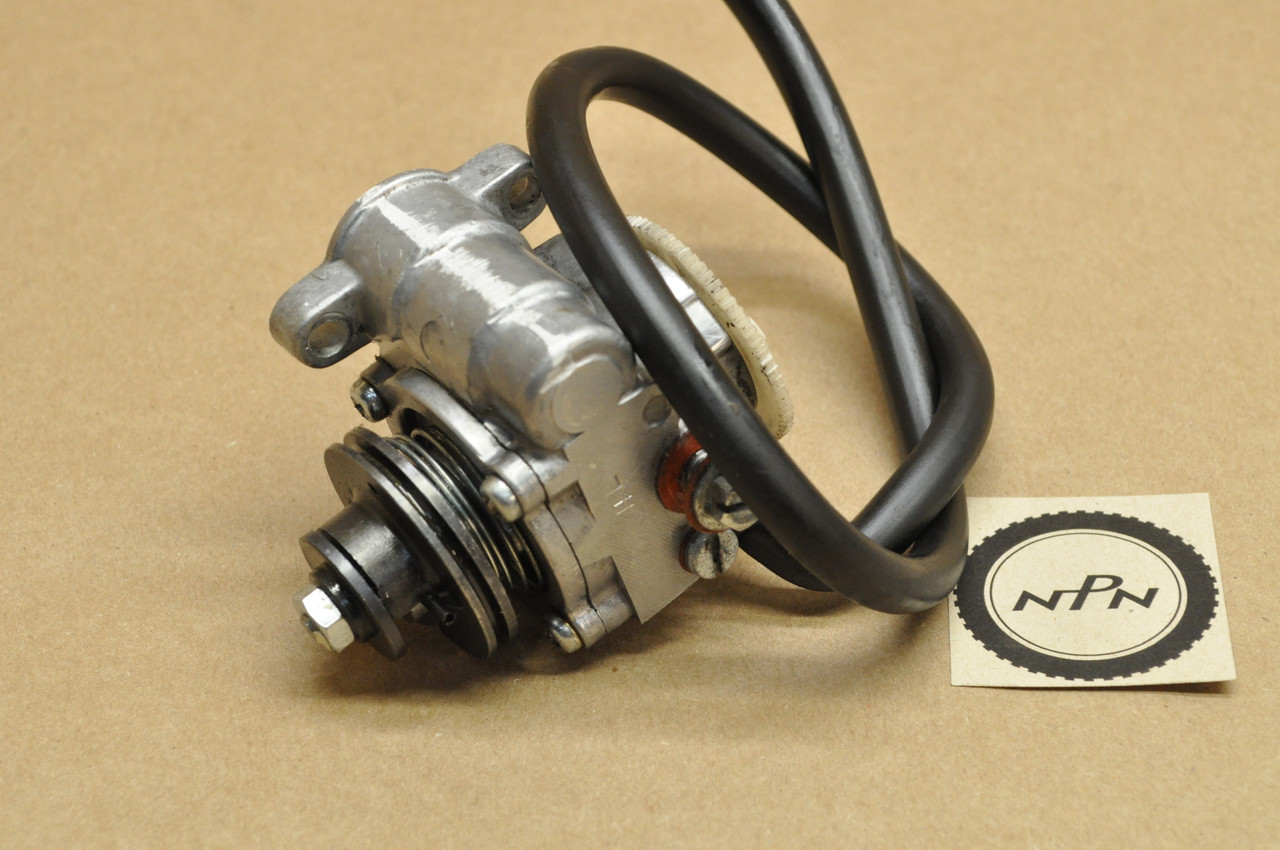 Vintage OEM Yamaha 1965-66 YDS3 Oil Pump Gear Assembly 156-13101-00