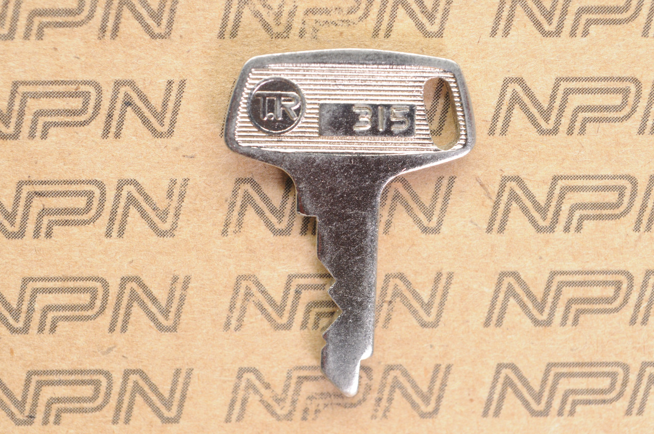 NOS Suzuki Motorcycle No Groove Ignition Lock Key #315
