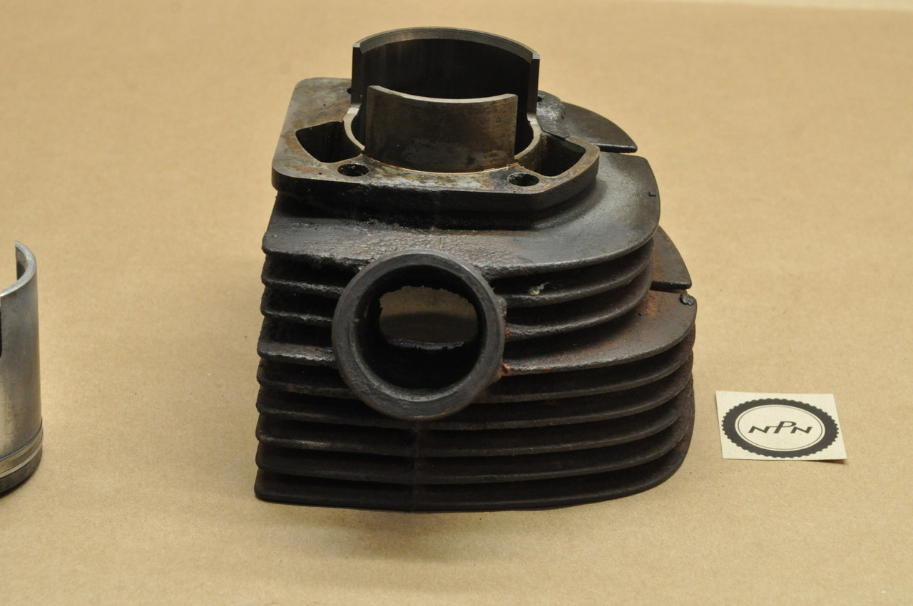 Vintage OEM Yamaha 1965-66 YDS3 Right Cylinder Jug & Piston 56mm 156-11321-01