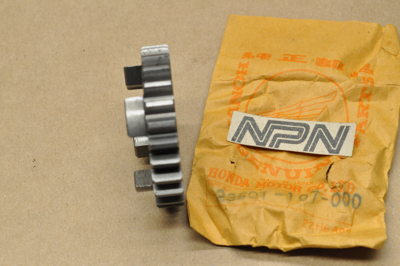 NOS Honda CB100 CB125 S CL100 CL125 SL100 Main Shaft Top Gear 26T 23501-107-000