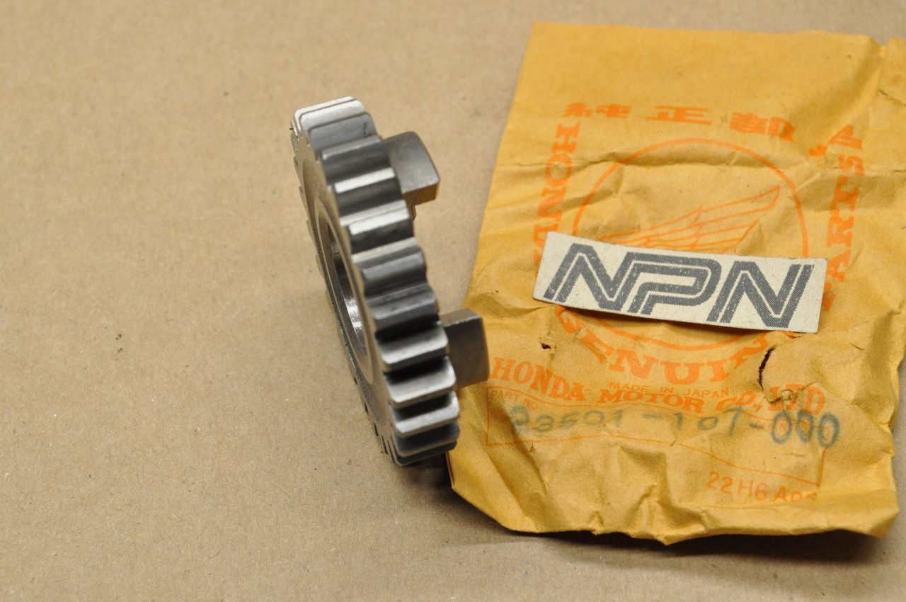 NOS Honda CB100 CB125 S CL100 CL125 SL100 Main Shaft Top Gear 26T 23501-107-000