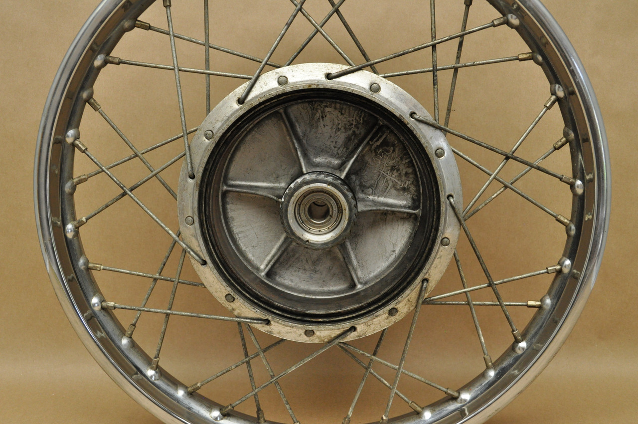 Vtg OEM Yamaha R3 YDS2 YM1 Front Wheel Rim Hub Spoke Gear Assembly 152-25111-00