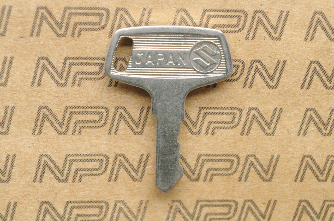 NOS Suzuki Motorcycle Double Groove Ignition Lock Key #21224