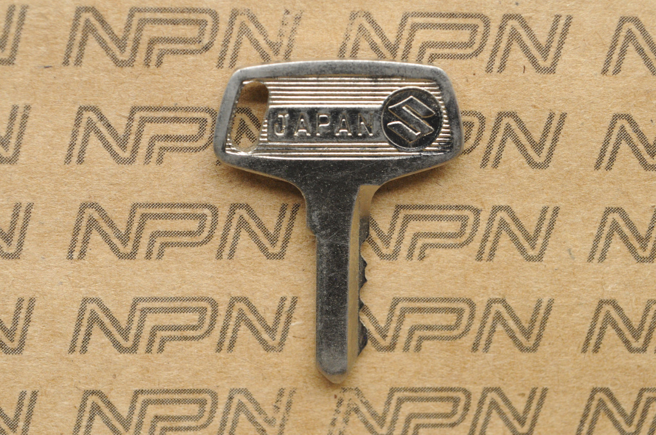 NOS Suzuki Motorcycle Double Groove Ignition Lock Key #23224