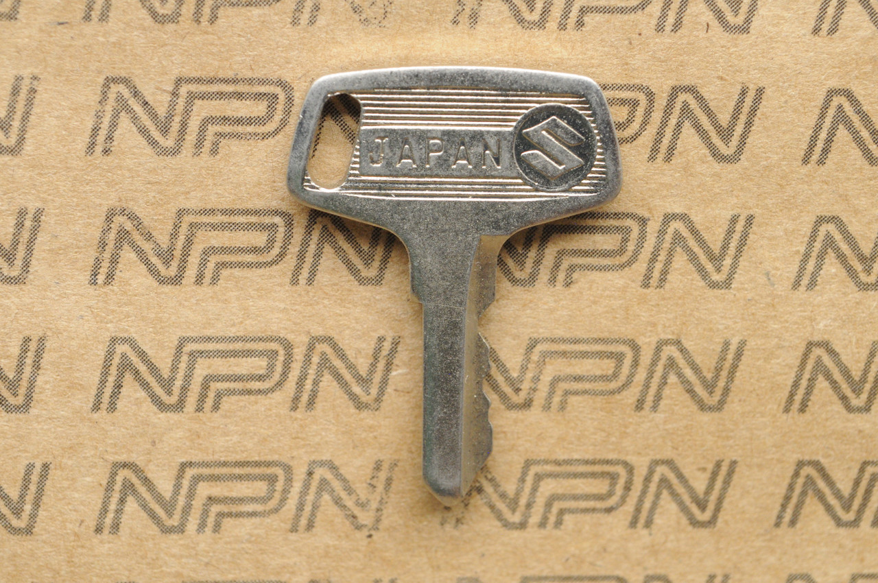 NOS Suzuki Motorcycle Double Groove Ignition Lock Key #13234