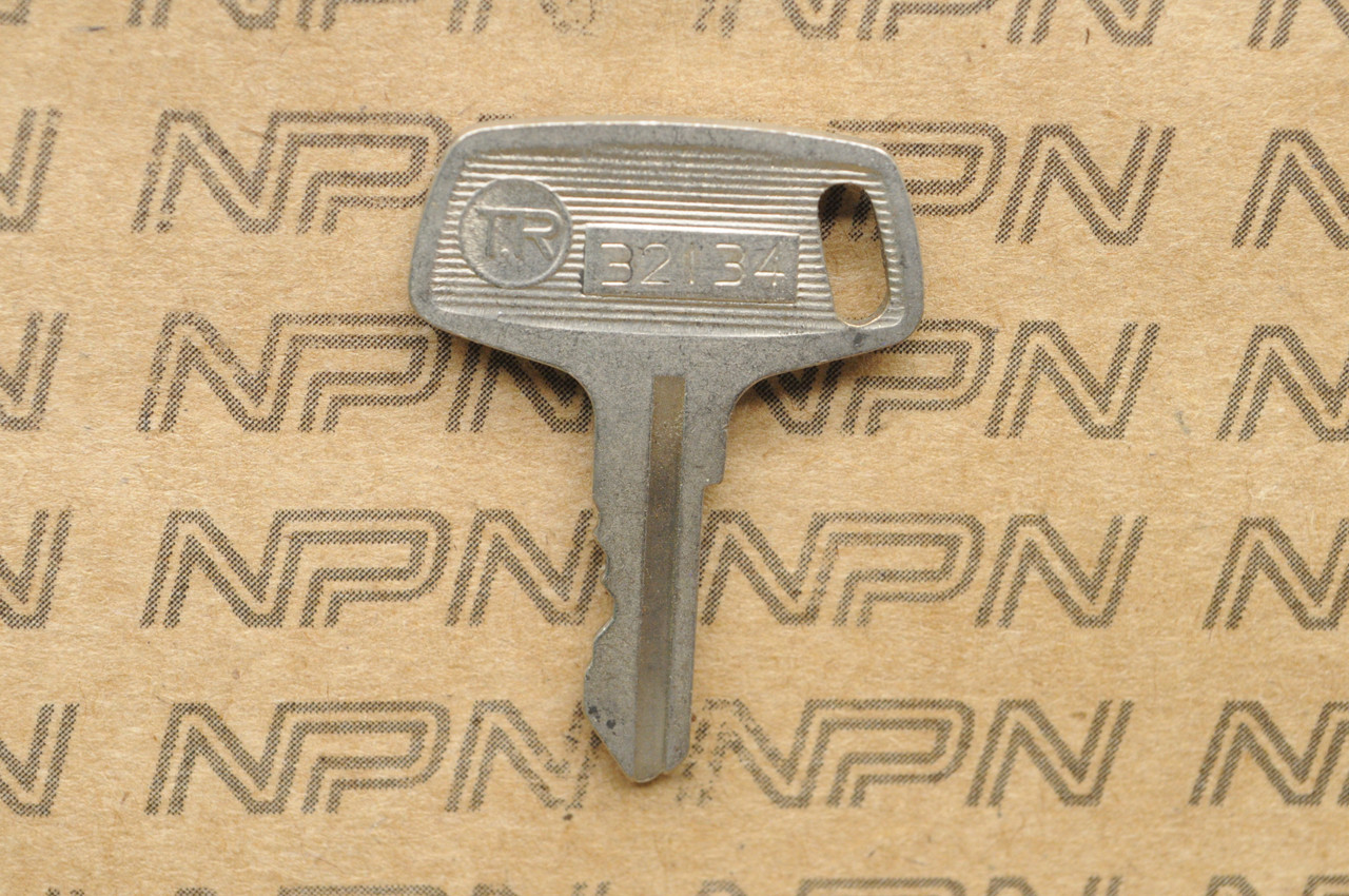 NOS Suzuki Motorcycle Double Groove Ignition Lock Key #32134