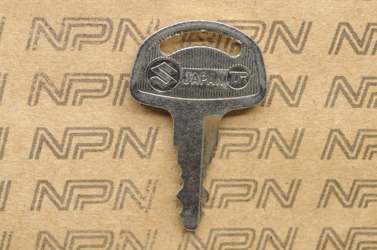 NOS Suzuki Motorcycle Ignition Lock Double Groove Key # 256