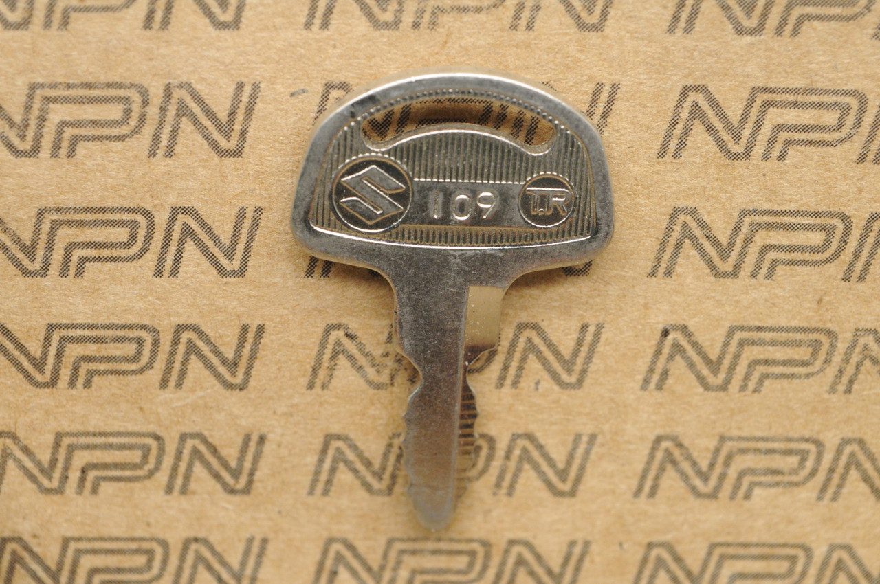 NOS Suzuki Motorcycle Ignition Lock Double Groove Key # 109