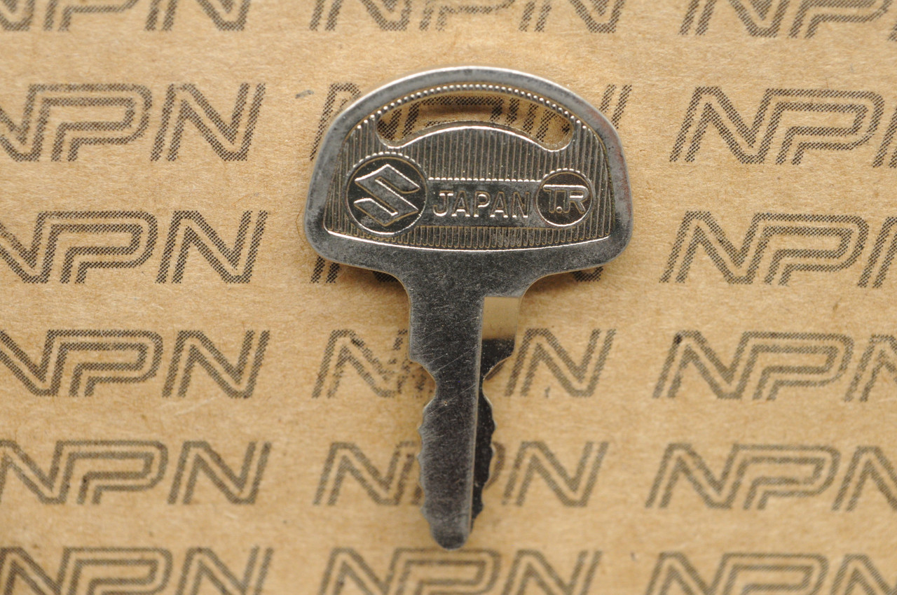 NOS Suzuki Motorcycle Ignition Lock Double Groove Key # 109