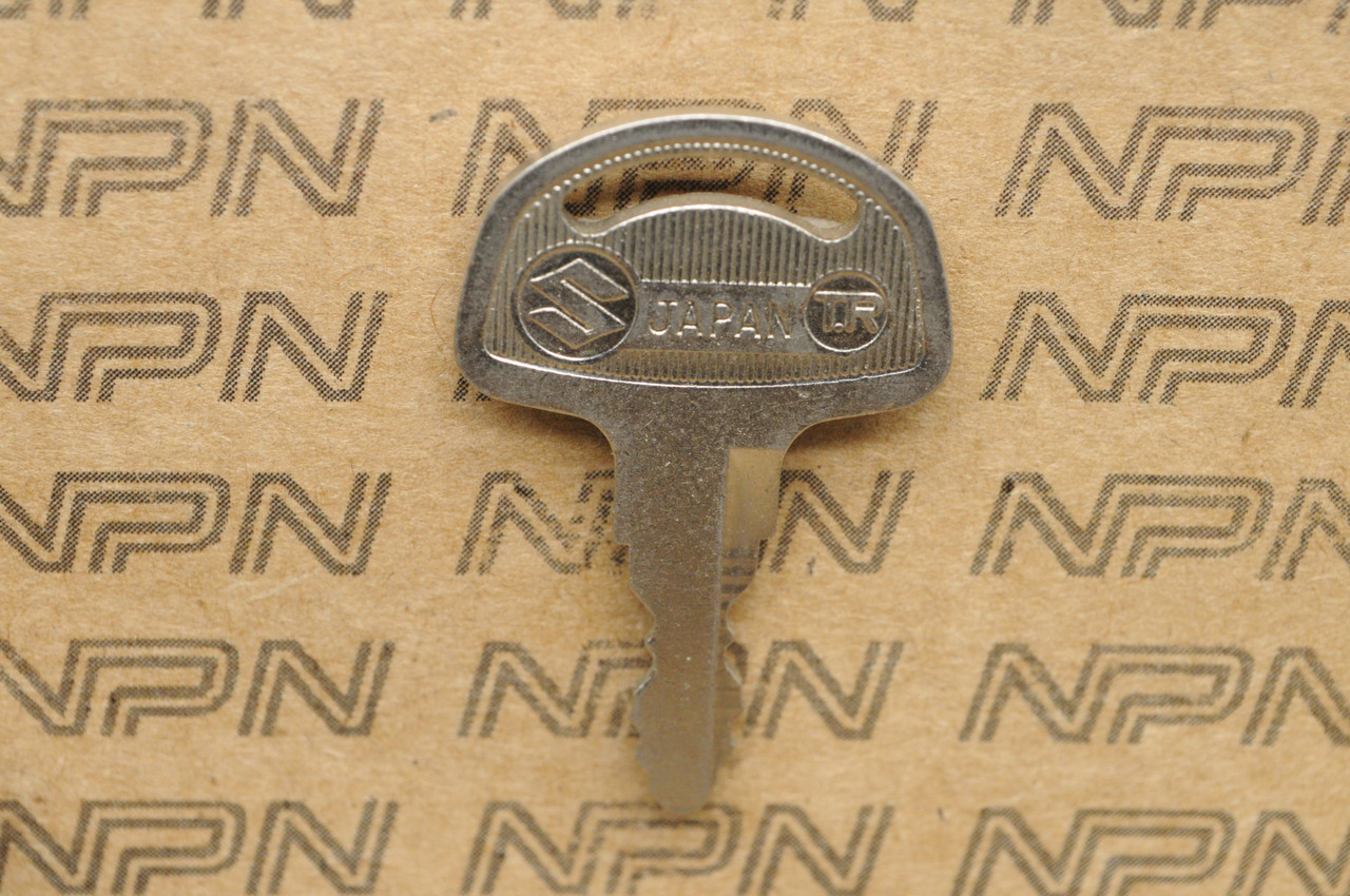 NOS Suzuki Motorcycle Ignition Lock Double Groove Key # 104