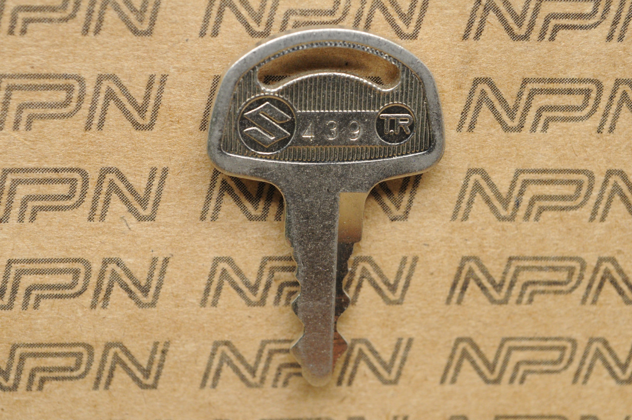 NOS Suzuki Motorcycle Ignition Lock Double Groove Key # 439