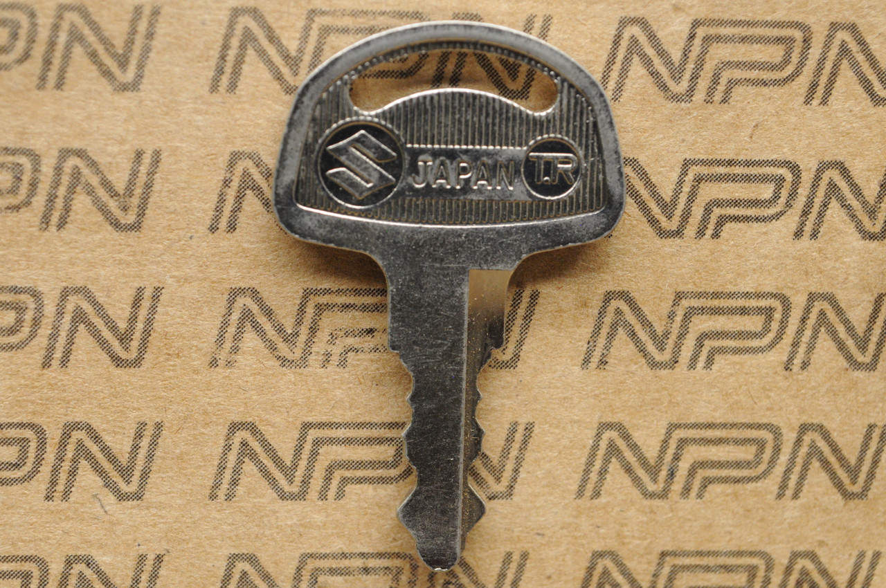 NOS Suzuki Motorcycle Ignition Lock Double Groove Key # 431